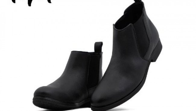 VEGAN BOOTS: ULTIMATE FLEX FOR NATURE LOVER