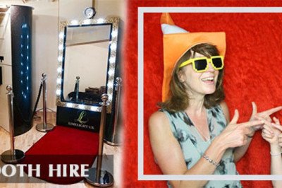 Capture the Moment: 10 Reasons to Hire a Photo Booth
