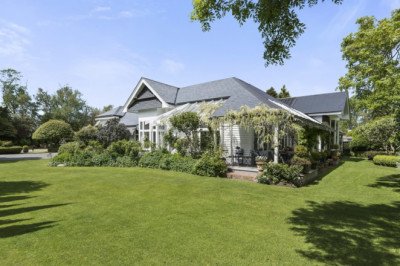 A Property Management Specialist Can Reduce Your Headache- Here’s Why