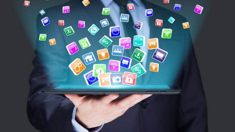 What are the best mobile phone apps for finding free WiFi hotspots?