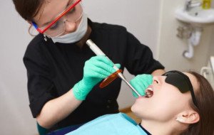 Can a Cosmetic Dentist in Burbank Improve a Gummy Smile?