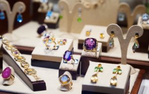 From Fine Craftsmanship to Lab-Grown Stones: Jewellery Choices Are Broadening in the Netherlands