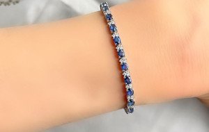 How Can You Choose the Right Sapphire Tennis Bracelet for Your Style?