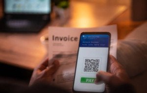 How Does a ZATCA E-Invoicing System Generate Compliant QR Codes?